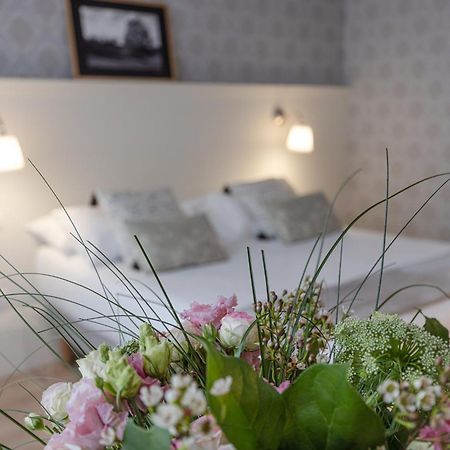 La Maison Blanche - Apparthotels De Charme Chic & Cosy A 350M Du Coeur De Ville De Limoges - Acces Autonome المظهر الخارجي الصورة