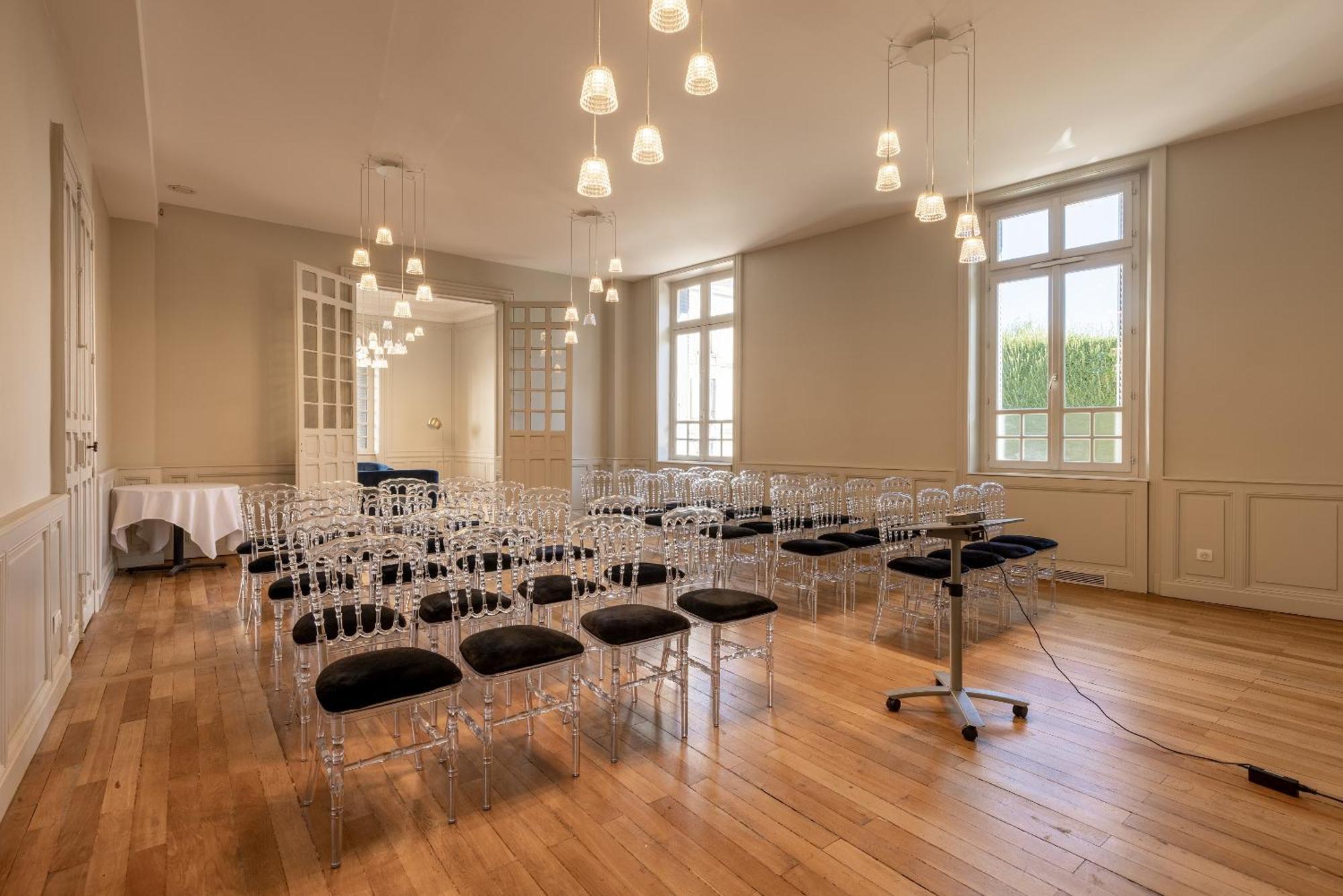 La Maison Blanche - Apparthotels De Charme Chic & Cosy A 350M Du Coeur De Ville De Limoges - Acces Autonome المظهر الخارجي الصورة